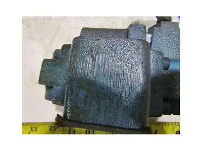 Sperry Vickers XCG-03-1B-30 Reducing Valve Unused