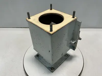 USED METAL FABRICATOR NO MODEL / NO TAG