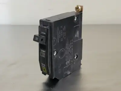 USED SQUARE D QOB130