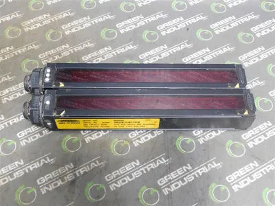 Banner MSE824/MSR824 Mini-Screen Encoder & Reciever Light Curtain Pair Used