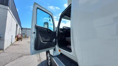 2019 INTERNATIONAL LT625 Sleeper Truck Tractor | Platinum Group (23)
