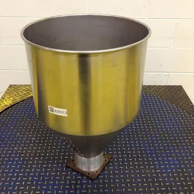 USED METAL FABRICATOR HOPPER013