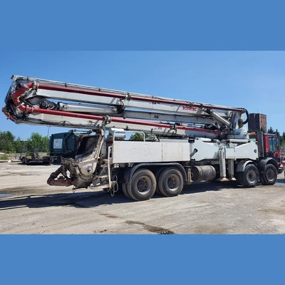 Mack 688S Concrete Pump Truck