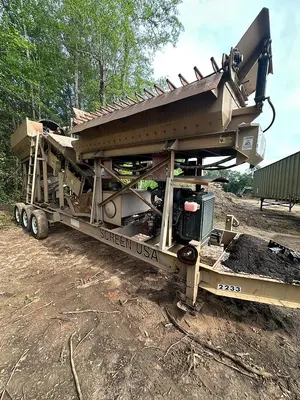 USED 2014 SCREEN USA 6090
