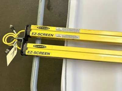 USED BANNER ENGINEERING SLSCR14-1050P8 / SLSCE14-1050P8