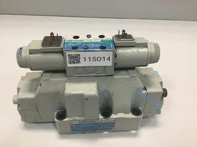 USED VICKERS DG5V-8-S-31C-E-T-M-U-HL-B13-10-EN502