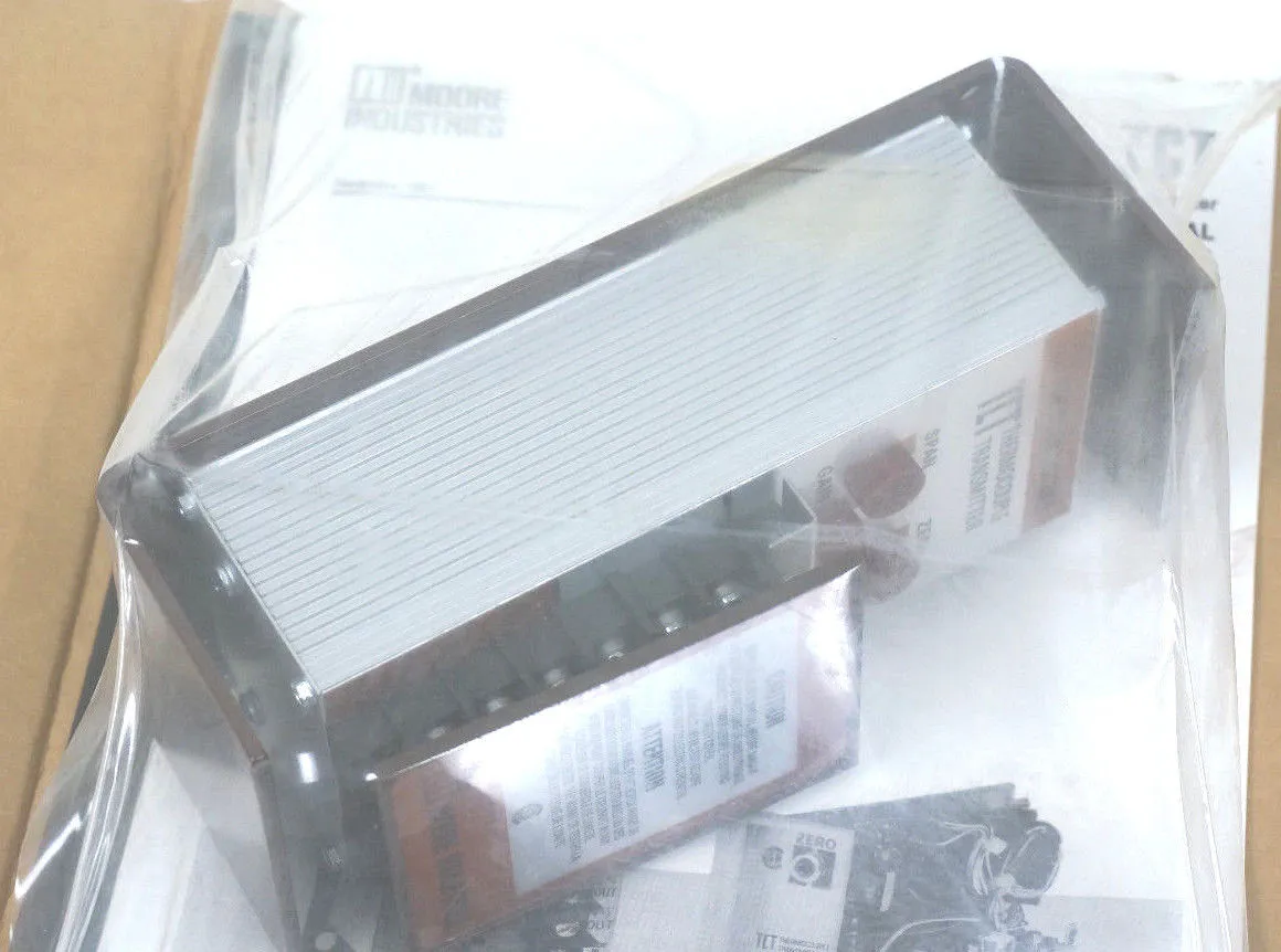 NEW MOORE INDUSTRIES TCT/K20-50MVFS/-10VT0+10V/24DC-B0-LNT0,2000F MODULE