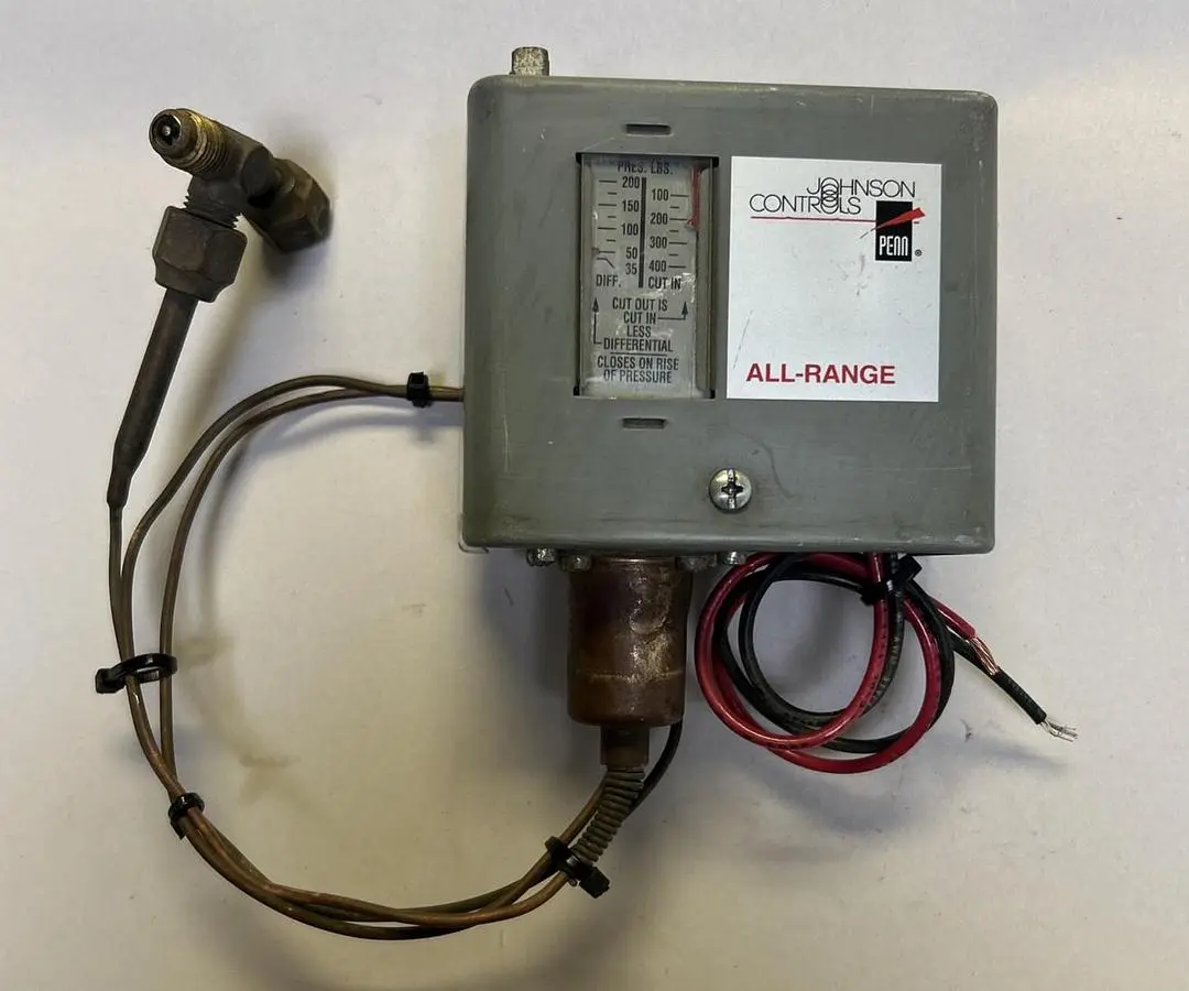 USED JOHNSON CONTROLS P70AA-118