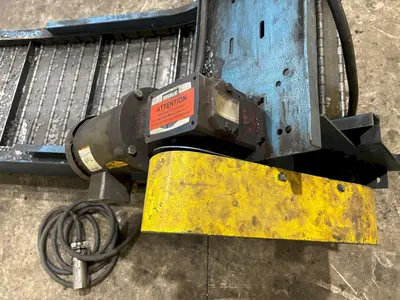 USED STEELTRAK T2-721-18"