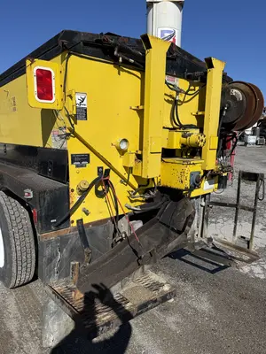 Used 2001 INTERNATIONAL 4900 Dump trucks Kentucky US | Proxy Equipment #1388913