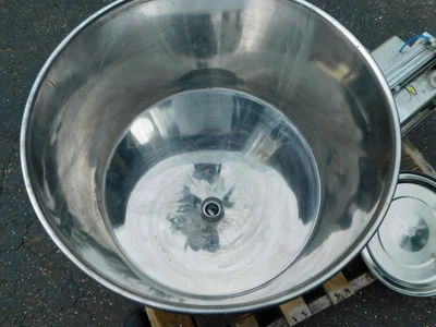 USED QUANITATIVE SINGLE PISTON