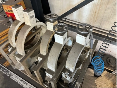 PRAISE CNC Universal Cylindrical Grinder, in excellent working condition, visible under power, POA