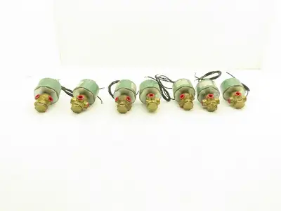 Asco Redhat 8320A86 Solenoid Valve 3 Way 40psi 1/4 NPT 120VAC Lot of 7