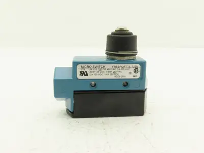 Honeywell BZE6-2RN Limit Switch Side Plunger SPDT 125-600V  Lot of 3