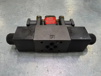 USED PARKER FILTRATION D1VW004CNYGF45