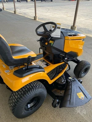 New | in-Stock 2026 CUB CADET XT1 LT50 FAB Mowers Maine US | Beauregard Equipment #1511266