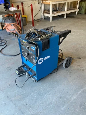 Miller Syncrowave 180 SD Welder