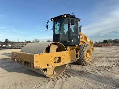 USED 2020 Caterpillar CS56B