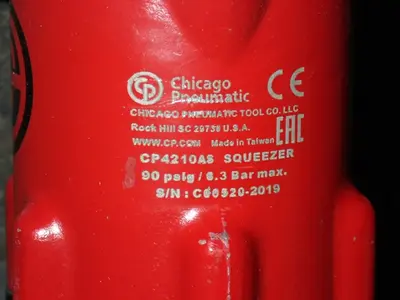Chicago Pneumatic Pneumatic Rivet Squeezer