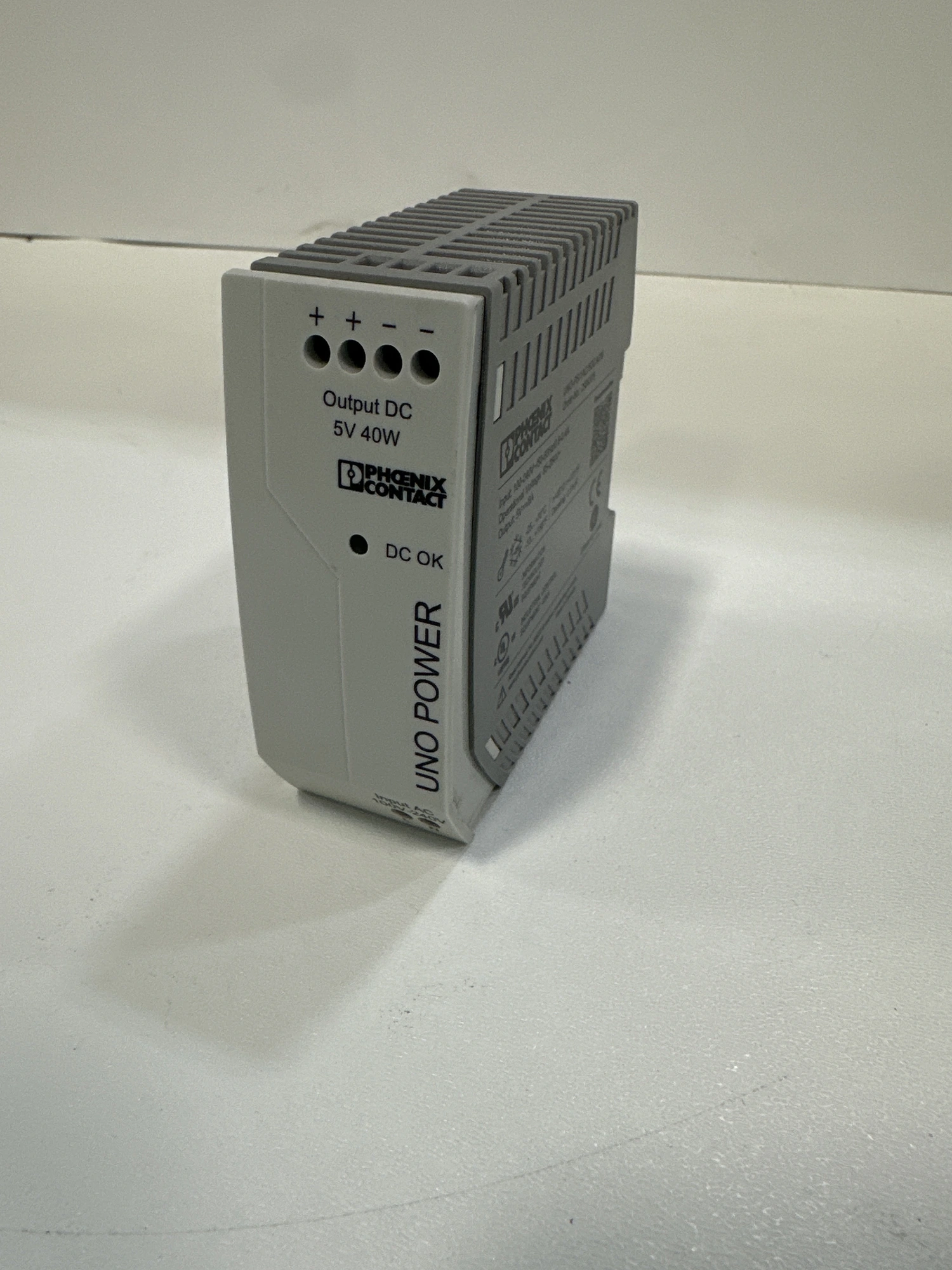 USED Phoenix Contact UNO-PS/1AC/5DC/40W