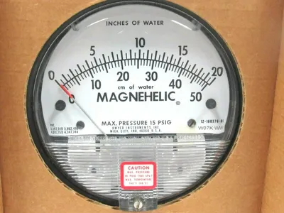 NEW DWYER 12-160376-01 W07K WW SERIES 2000 MAGNEHELIC PRESSURE GAUGE 1216037601