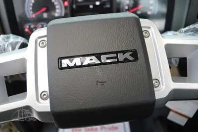 New | in-Stock 2025 MACK GRANITE 64BR Rolloff Trucks Texas US | Roll Off Truck World #1491900
