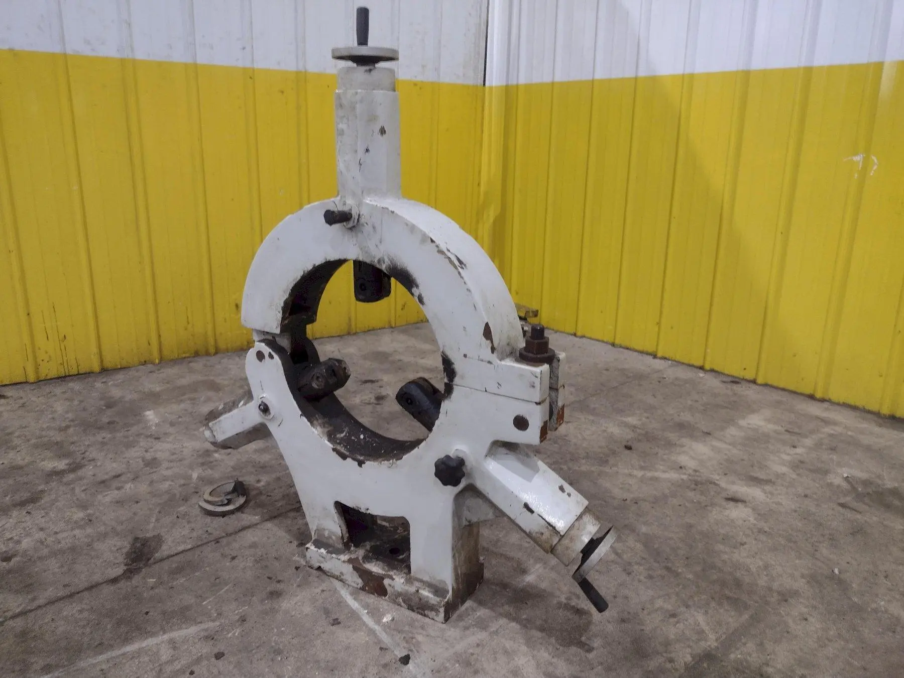 16" ROLLER TYPE STEADY REST FOR ENGINE LATHE: STOCK 23416