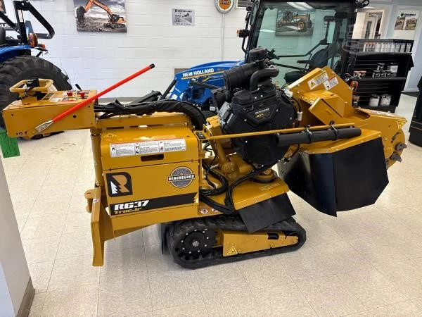 New | in-Stock 2025 RAYCO RG37 TRAC JR Stump Grinders Vermont US | Beauregard Equipment #1511332