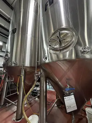 Used PREMIER STAINLESS 120 BBL FV Stainless Steel Tanks Oregon US | Ager Tank & Equipment Co. #1407724