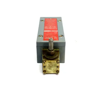 802X-NP7 | Allen Bradley  Ser. 1 Limit Switch Lever Type, NEMA Type 4 & 13 Oiltight - New Other
