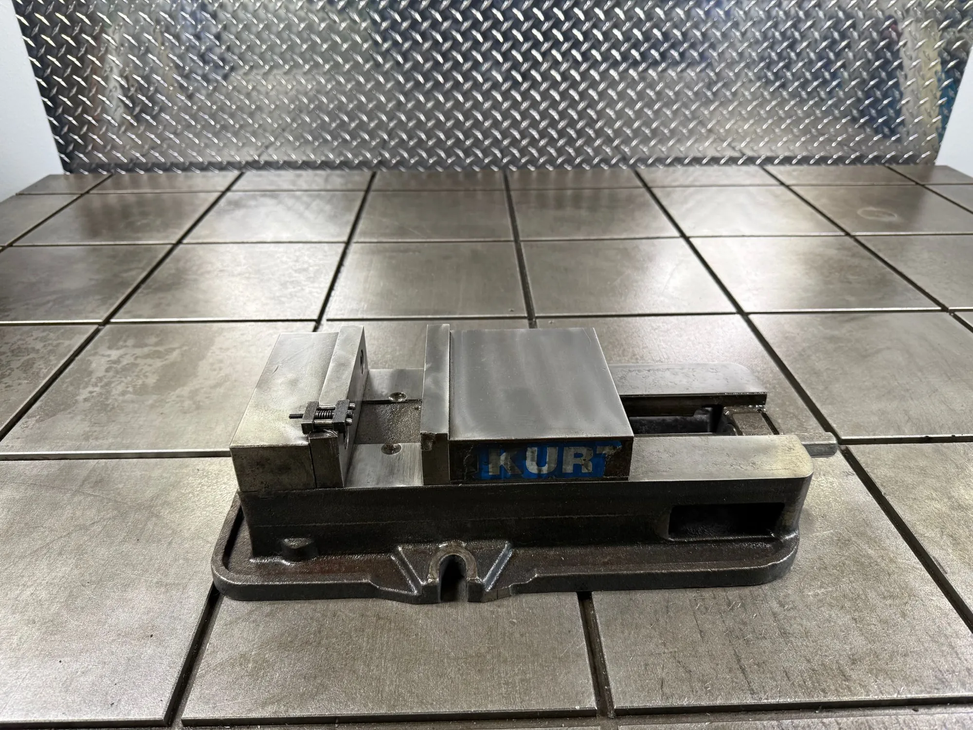 USED KURT D675