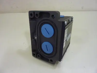 USED BALLUFF BNS 819-D03-R12-100-10-ED