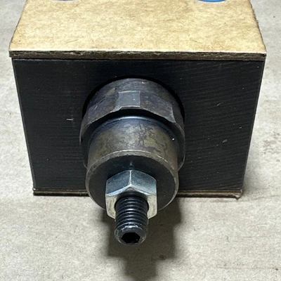 NEW Vickers DGMFN-5-Y-A2W-30
