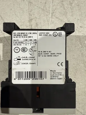 NEW SIEMENS 3RH1140-2BB40