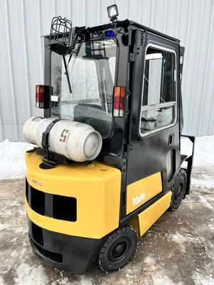 USED 2001 YALE GLP040AF