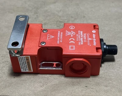 NEW Allen-Bradley 440K-T11410