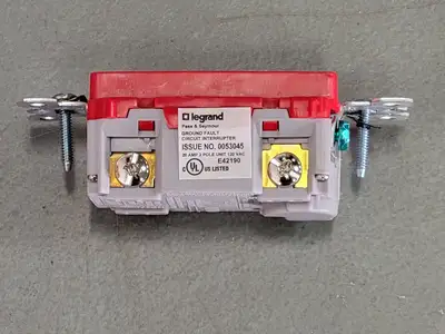 NEW LEGRAND 1597HGTRRED