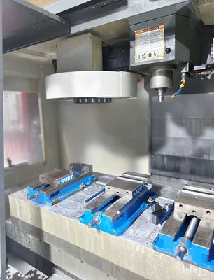 2011 HAAS VF-5 Vertical Machining Centers | Clark Machinery Sales, LLC (4)