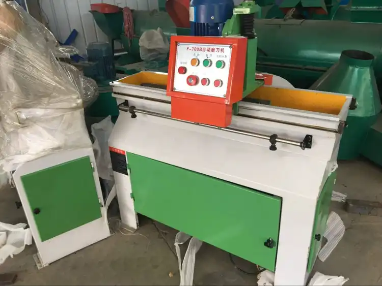 Used _UNKNOWN_ _UNKNOWN_ Blade Grinders New York US | Plastic Extrusion Machinery #1276889