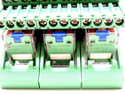 NEW LOT 3 PHOENIX CONTACT PR2-RSC3-LDP-24DC/4X21AU MODULE PR2RSC3LDP24DC4X21AU