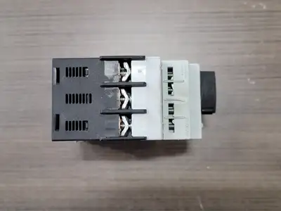 Used SIEMENS 3RV1021-1BA10 Switchgears British Columbia CA | Lenmark #242628