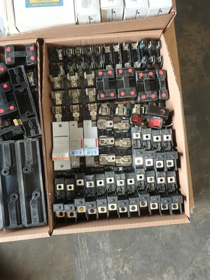 Used _UNKNOWN_ _UNKNOWN_ Fuses Ohio US | Aucto #1396718