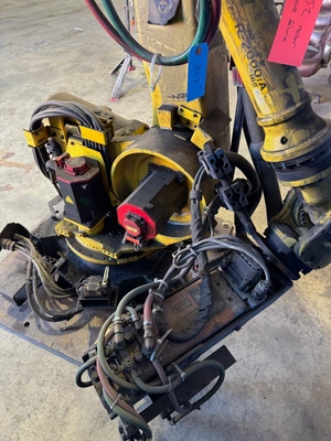 FANUC R-2000IA/165F 6 Axis Robots | K.B. Industries LLC (9)