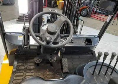 USED 2023 LG-FORKLIFT CLG2040H