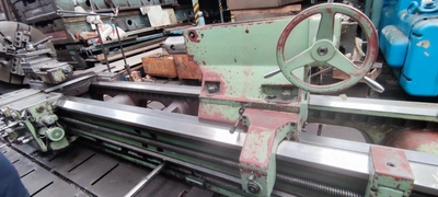 TOS Čelakovice Heavy Duty Centre Lathe, in excellent condition, POA