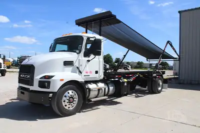 New | in-Stock 2027 MACK MD7 Rolloff Trucks Texas US | Roll Off Truck World #1491924