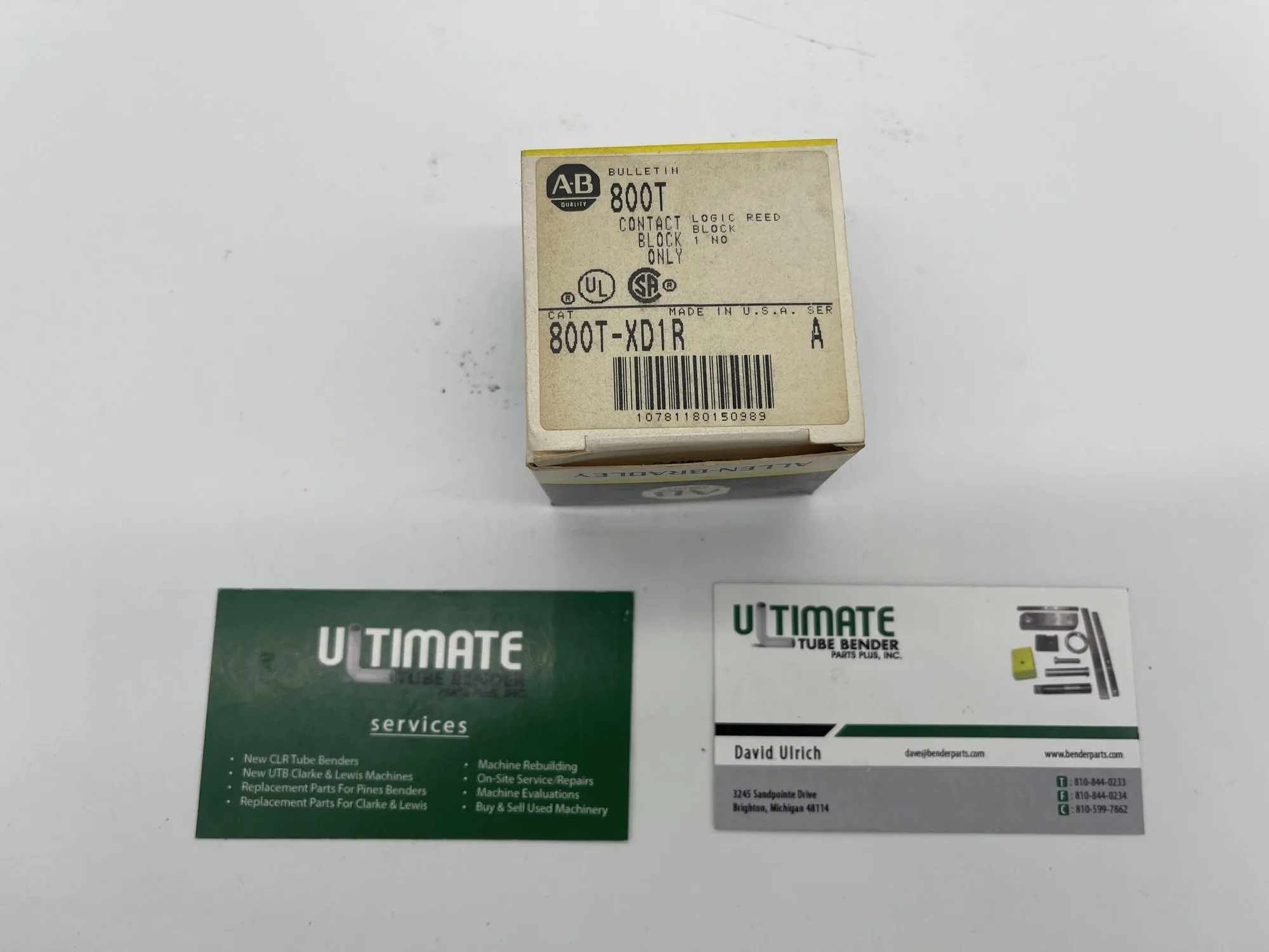 NEW ALLEN BRADLEY 800T-XD1R