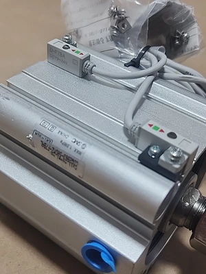 NEW SMC CDQ2B63-50DMZ-F7BAL