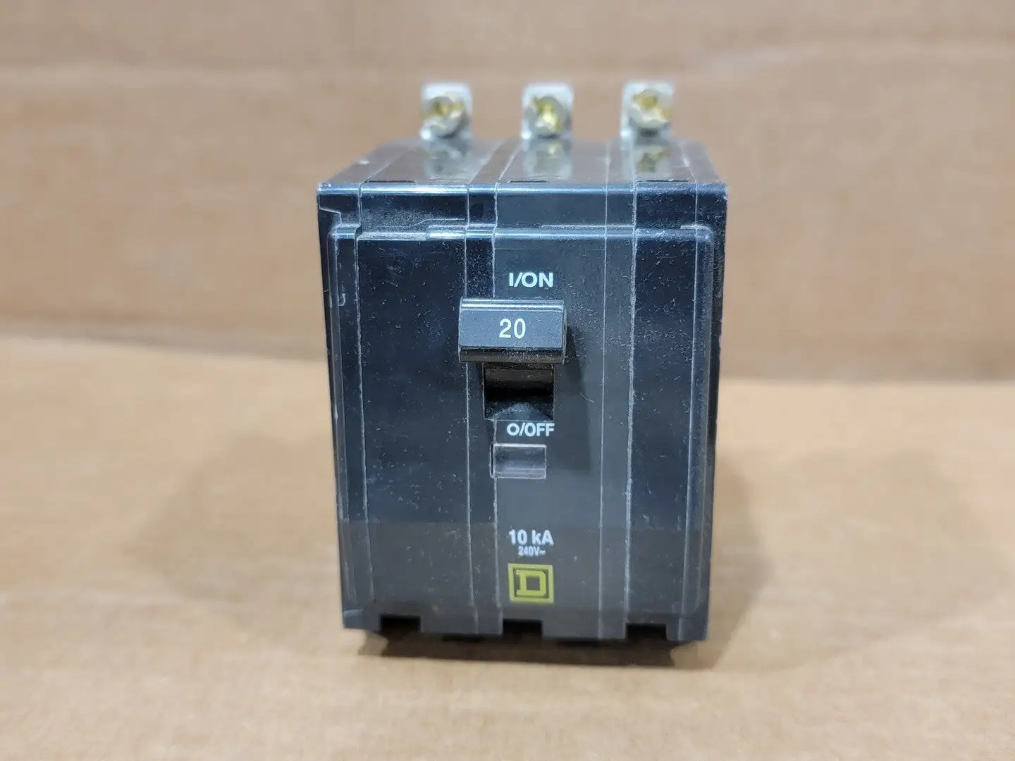 USED SQUARE D QOB320
