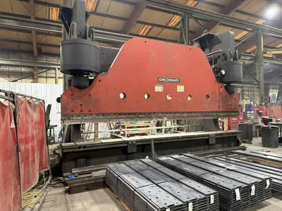 CINCINNATI 1250HX16 Press Brake | Bud's Equipment Sales (33)